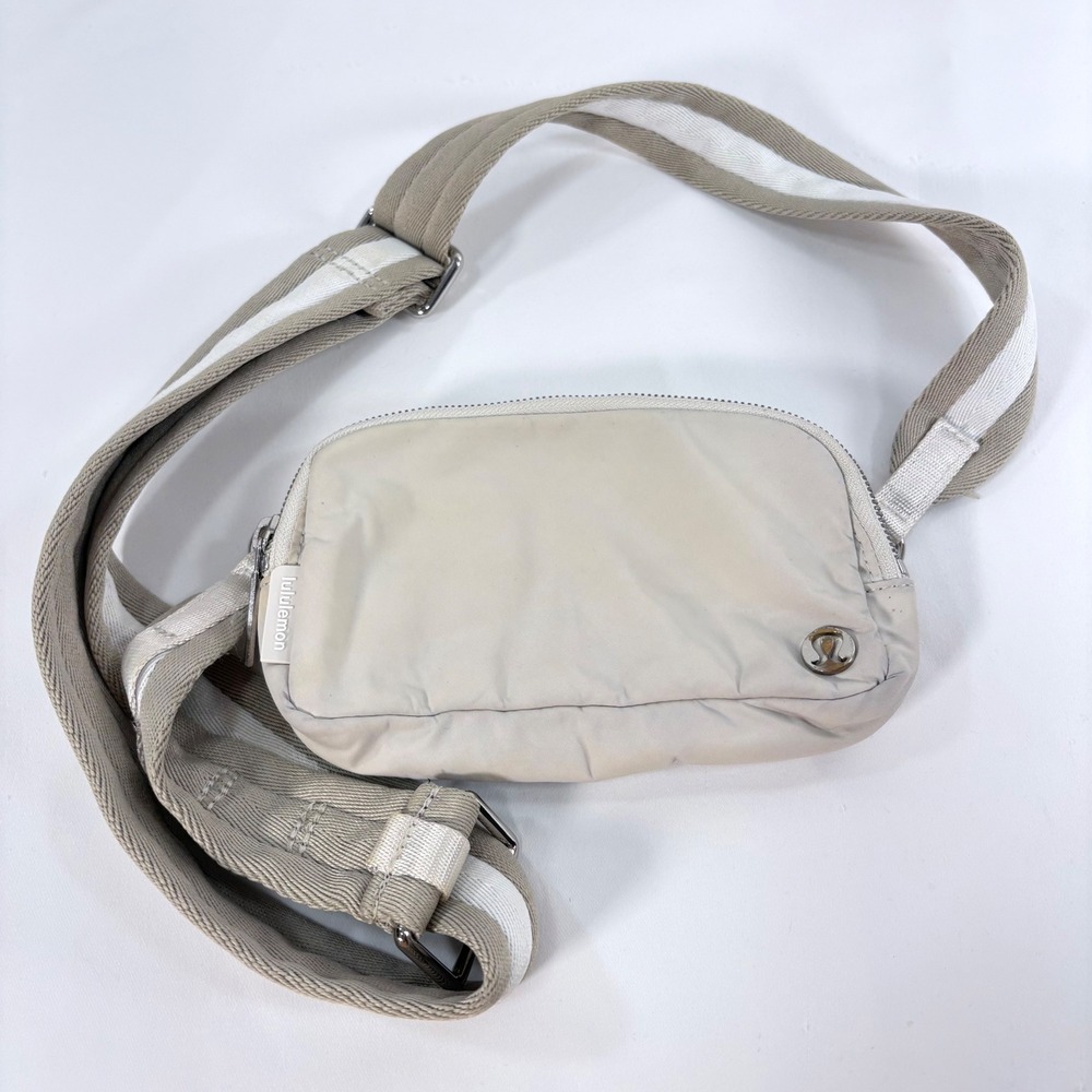 Lululemon Everywhere Belt Bag Beige Striped Strap 1L Fanny Pack LU9B92S